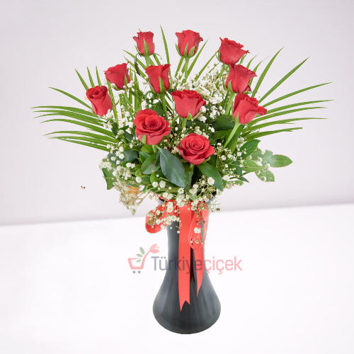 11 RED ROSES BLACK VASE 